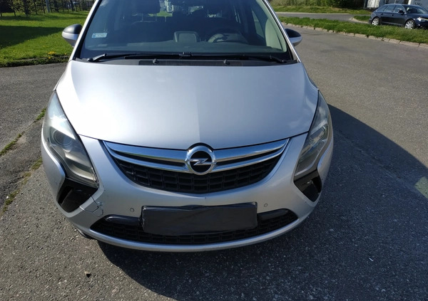 Opel Zafira cena 12500 przebieg: 390000, rok produkcji 2013 z Poznań małe 37
